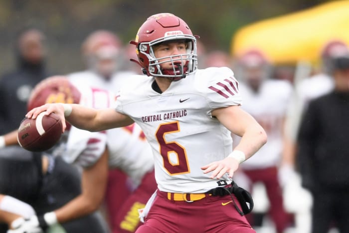 Tualatin.Central-Catholic.6A-football-final.Leon-Neuschwander.75